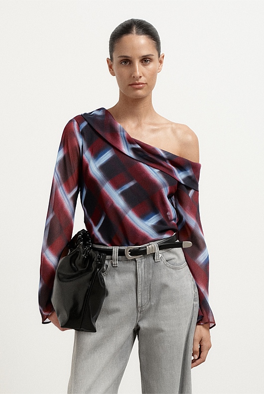 Asymmetric Shoulder Top