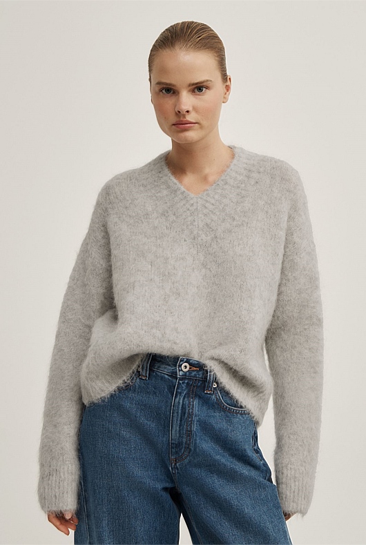 High V-Neck Fluffy Knit