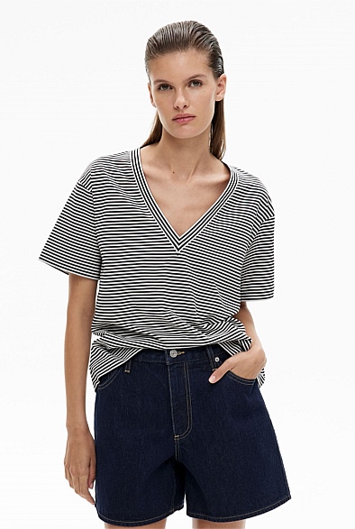 Black Stripe V Neck T-Shirt - Women's Short Sleeve Tops | Witchery