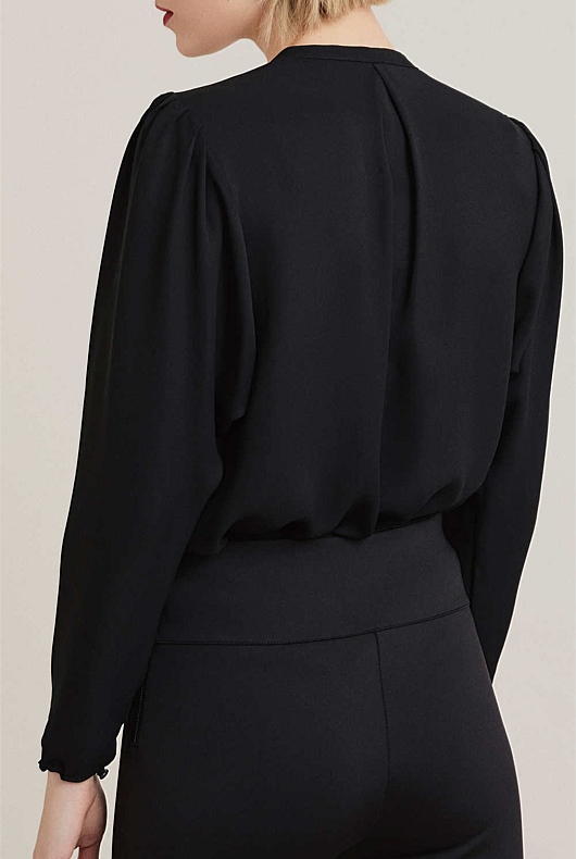 CT9707-Wide Notched Neck Draped Sleeves Top: Black / S