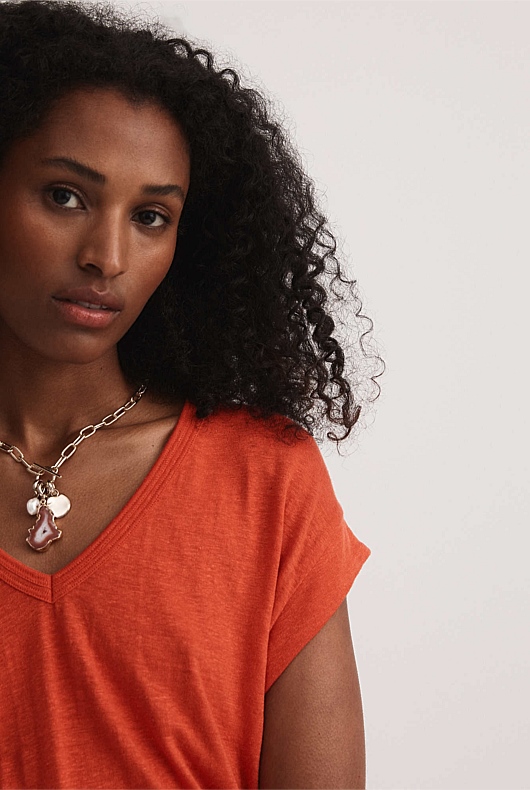Tangelo Linen V Neck Tee - Women's Short Sleeve Tops | Witchery