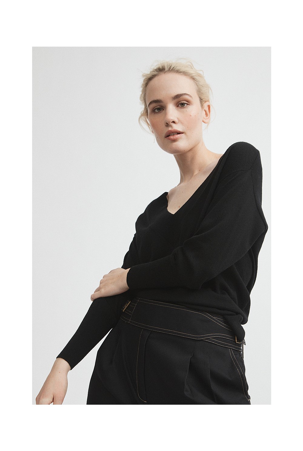 Merino V Neck Knit
