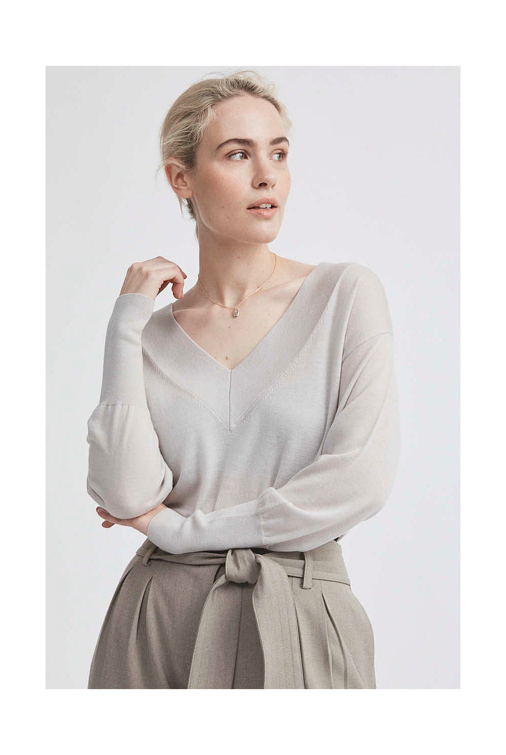 Merino V Neck Knit