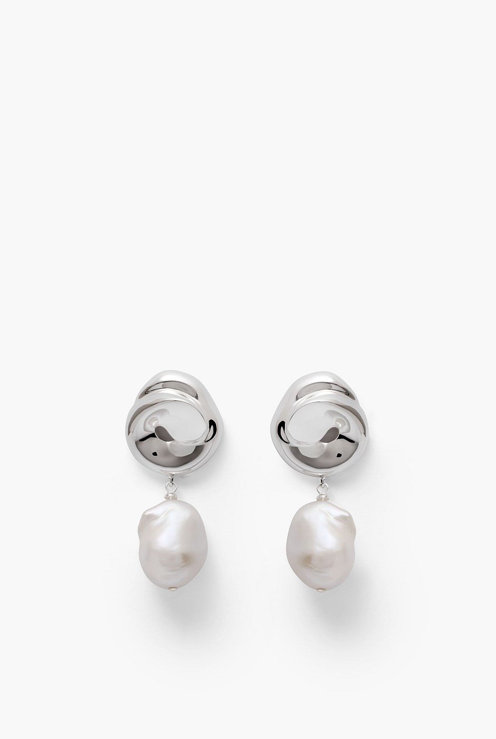 Ana Pearl Earrings