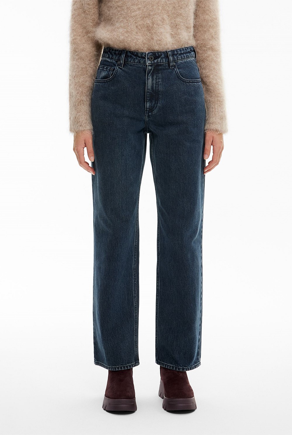 Relaxed Straight Jeans