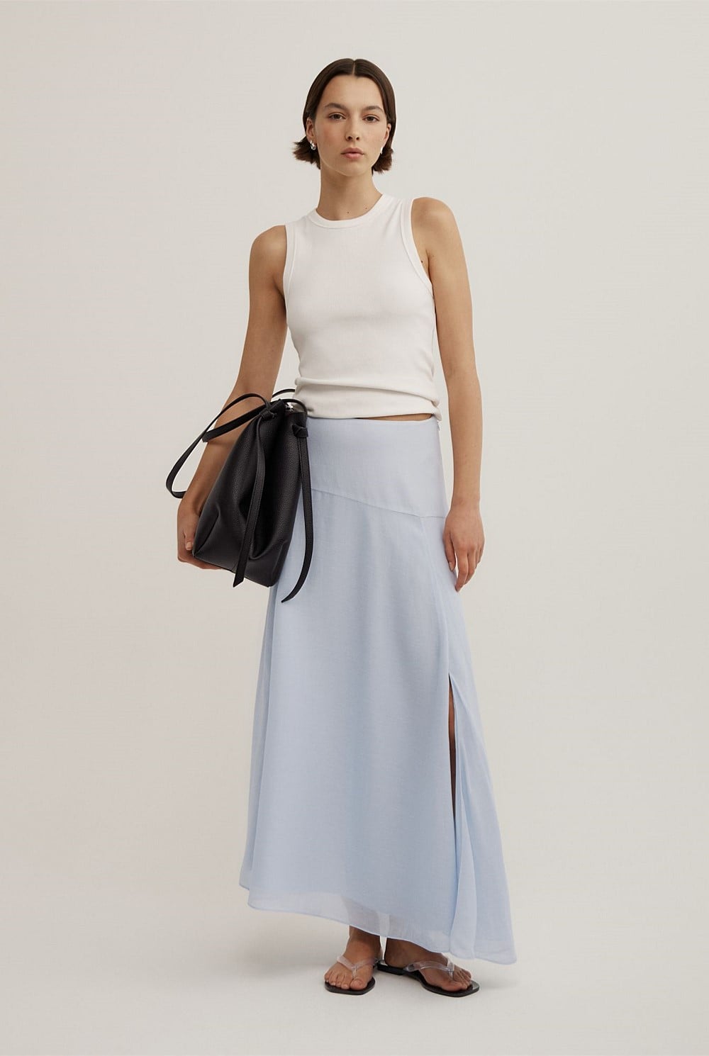 Asymmetric Fluid Skirt