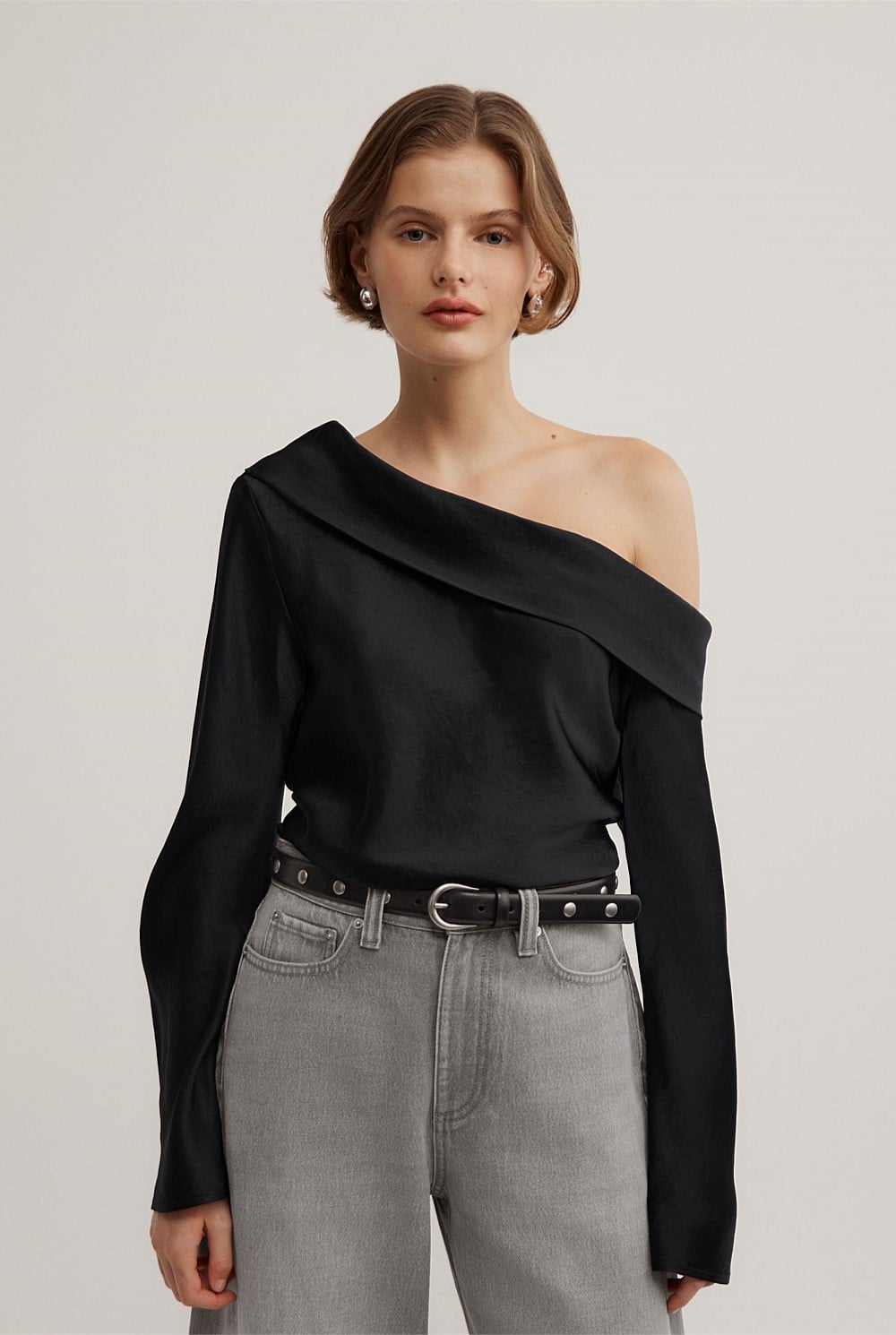 Asymmetric Shoulder Top