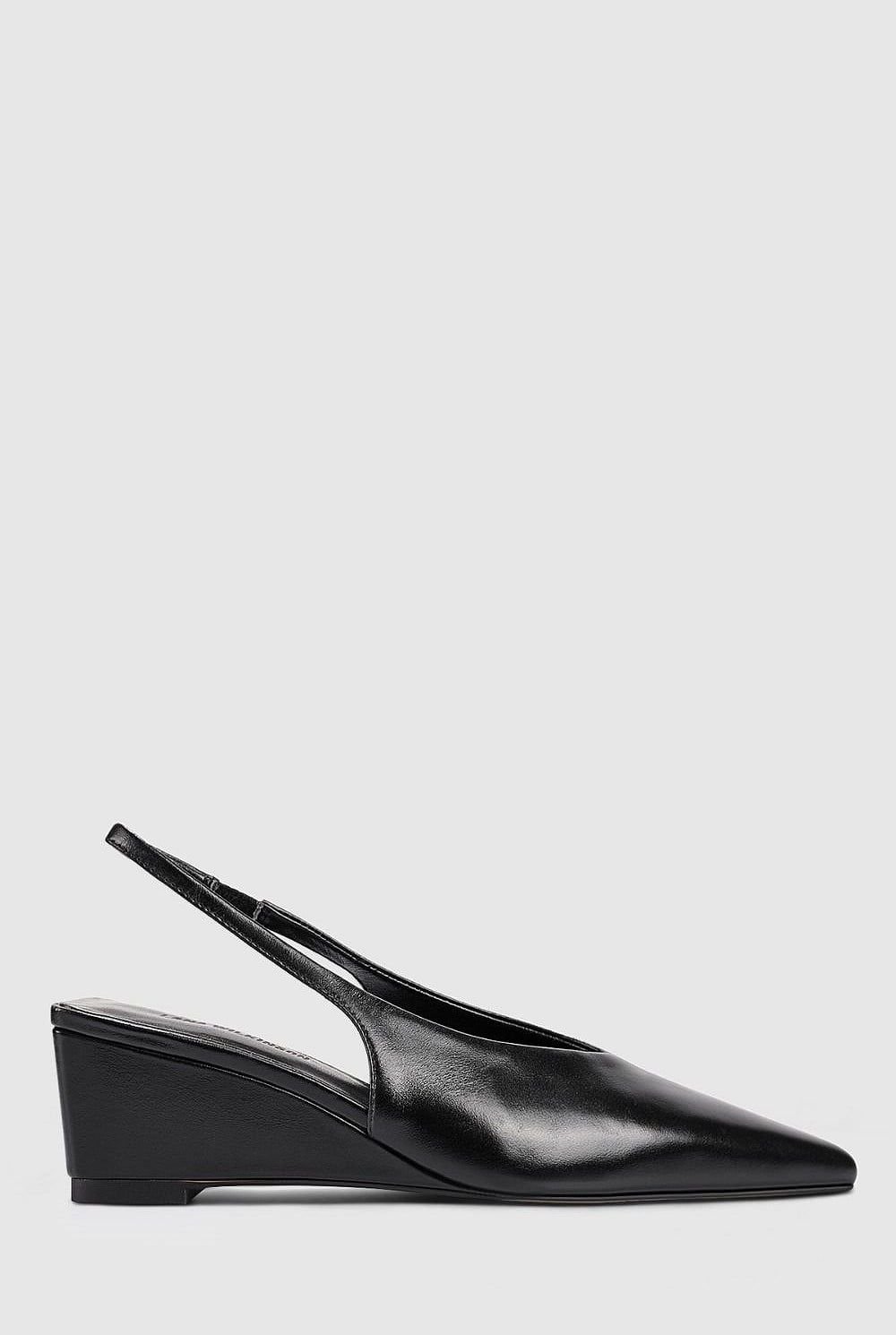 Ayvie Wedge