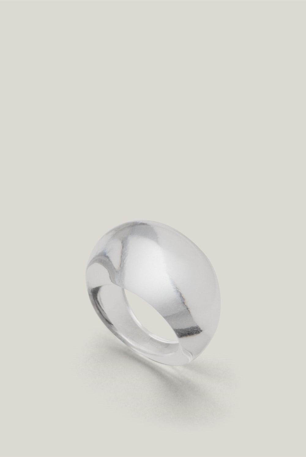 Nahla Resin Ring