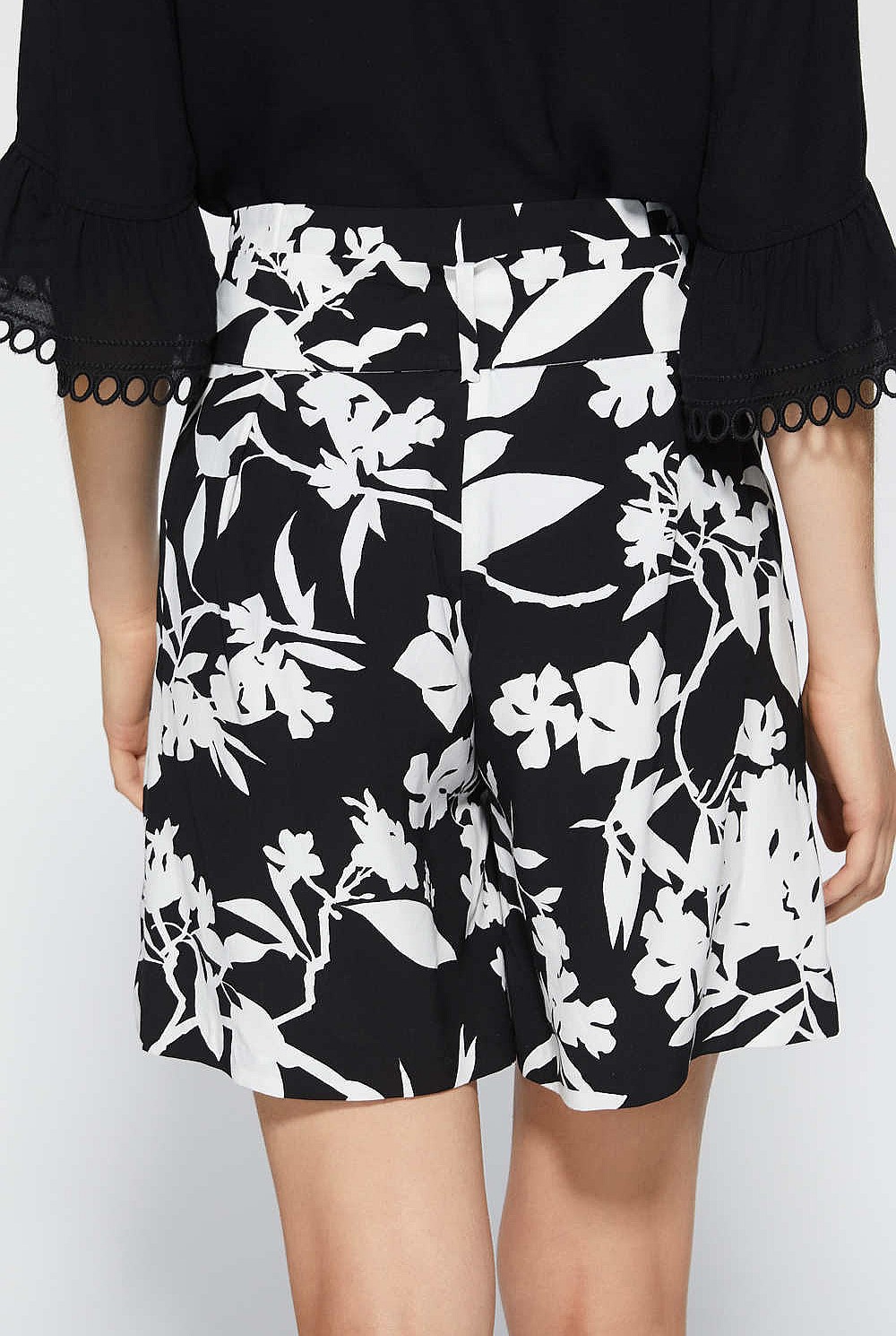 Tie Waist Short