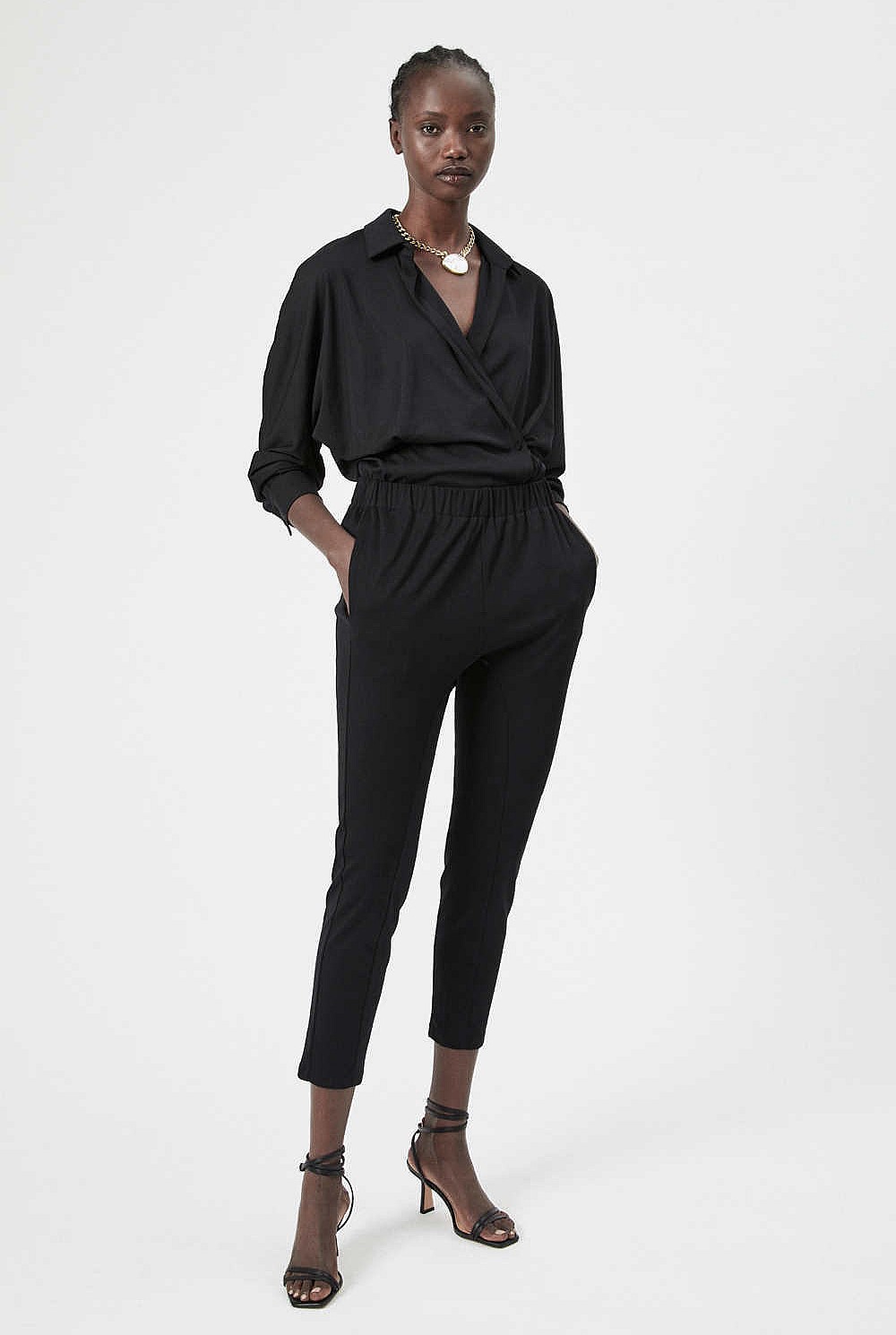 Button Detail Top