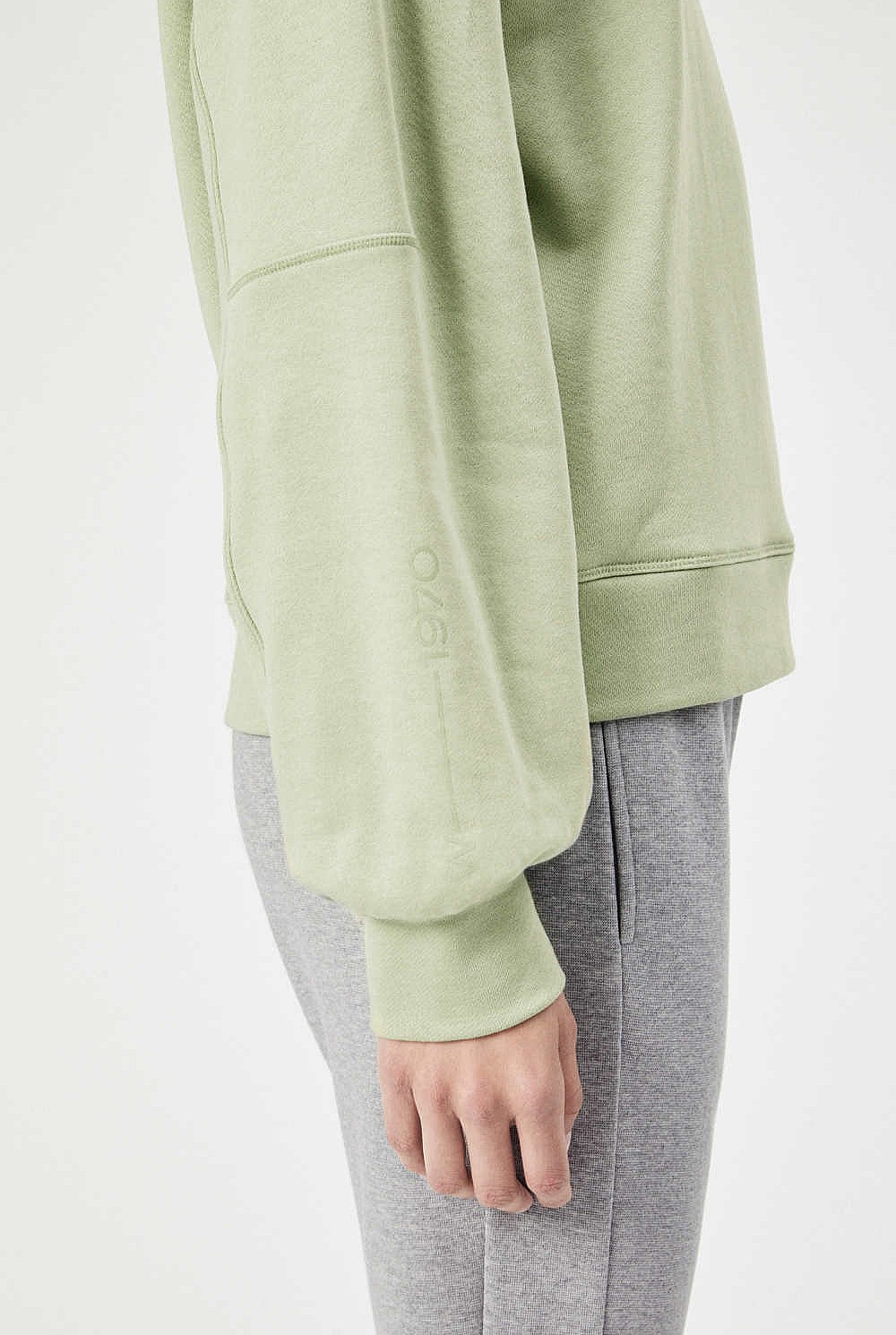 Staple Sweat