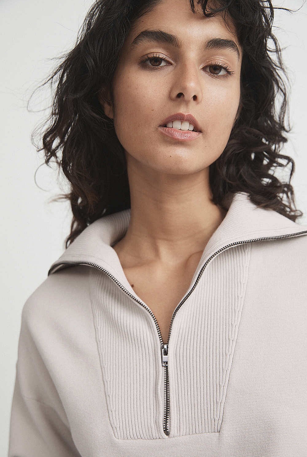 Collar Knit Sweat