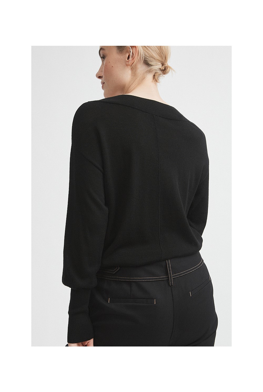 Merino V Neck Knit