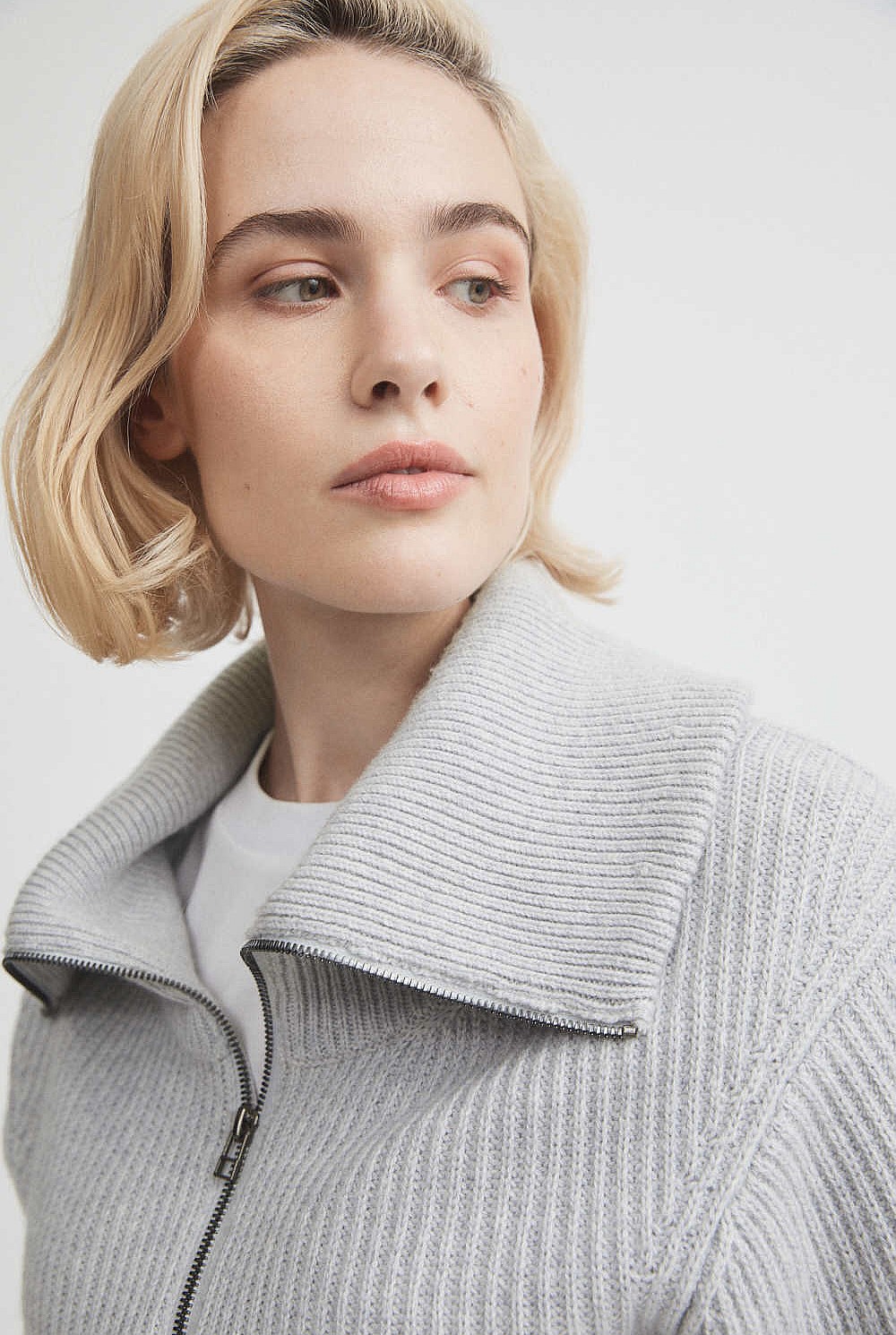Zip Collar Crop Knit