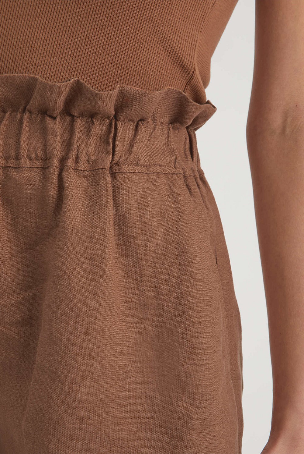 Waist Detail Linen Short
