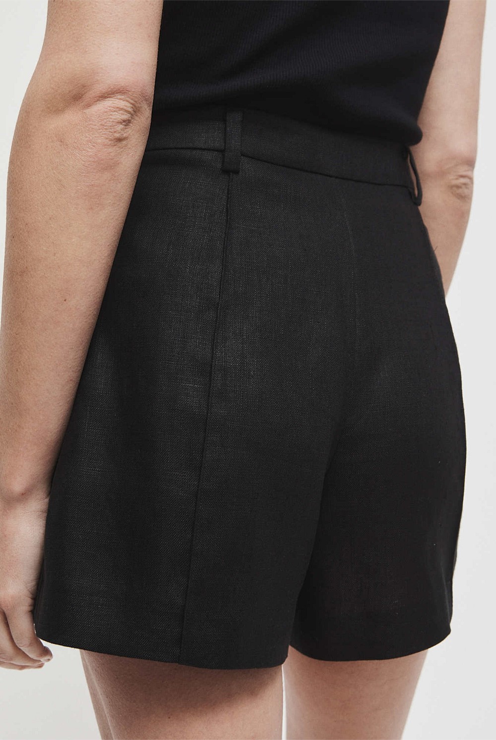 Pin Stitch Short