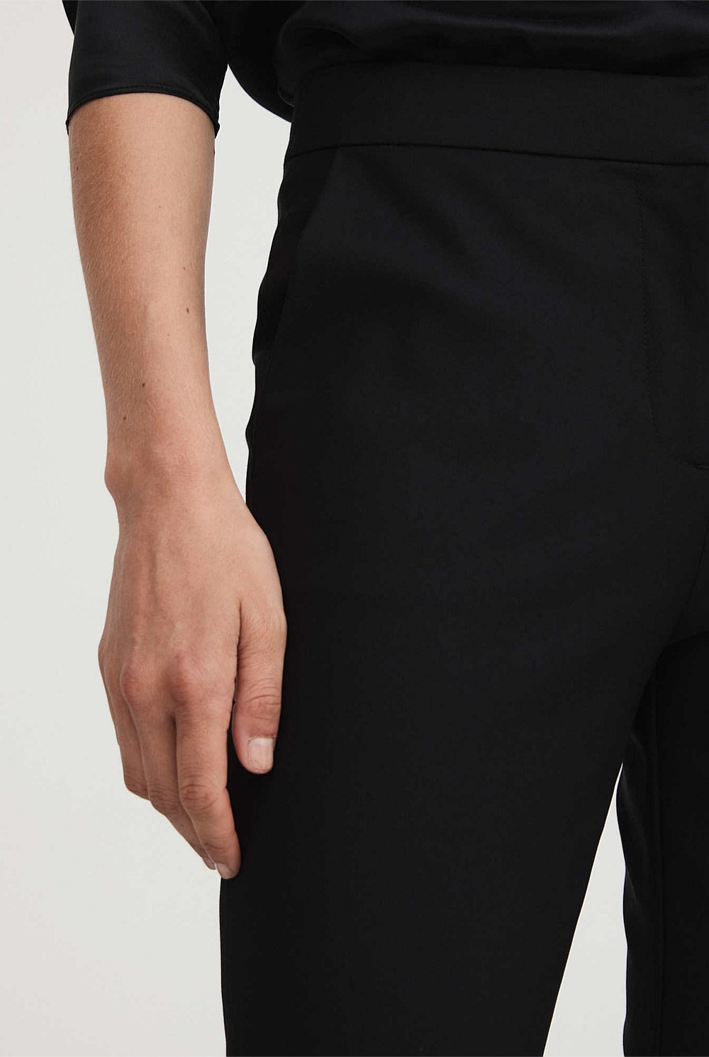 Slim Cropped Pant