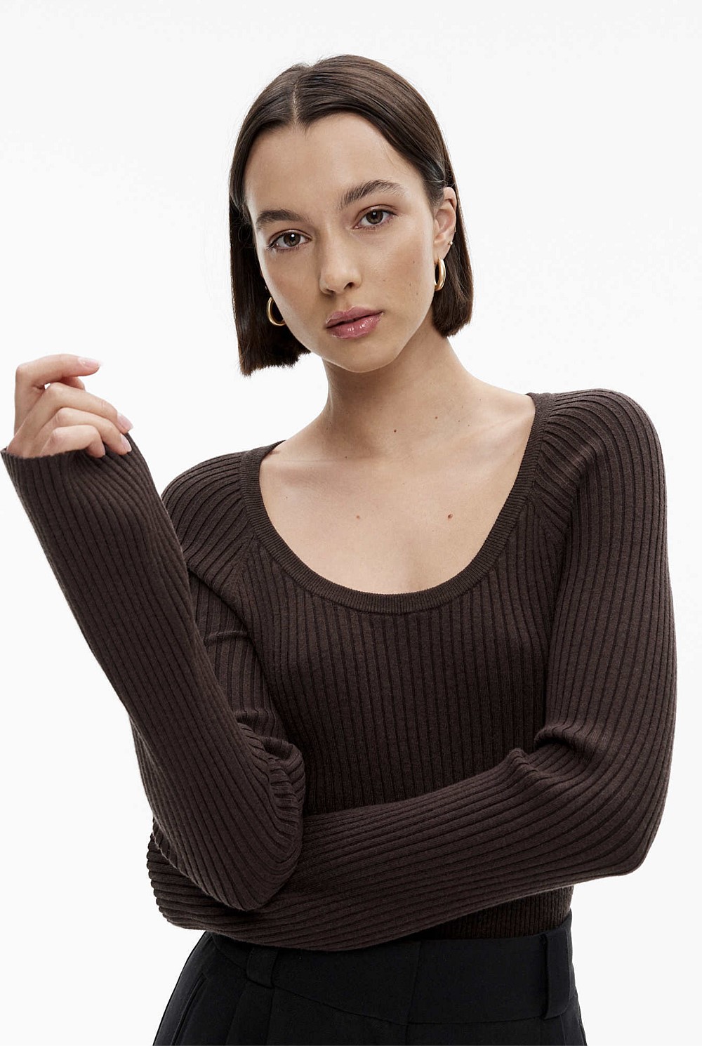 Scoop Neck Rib Knit