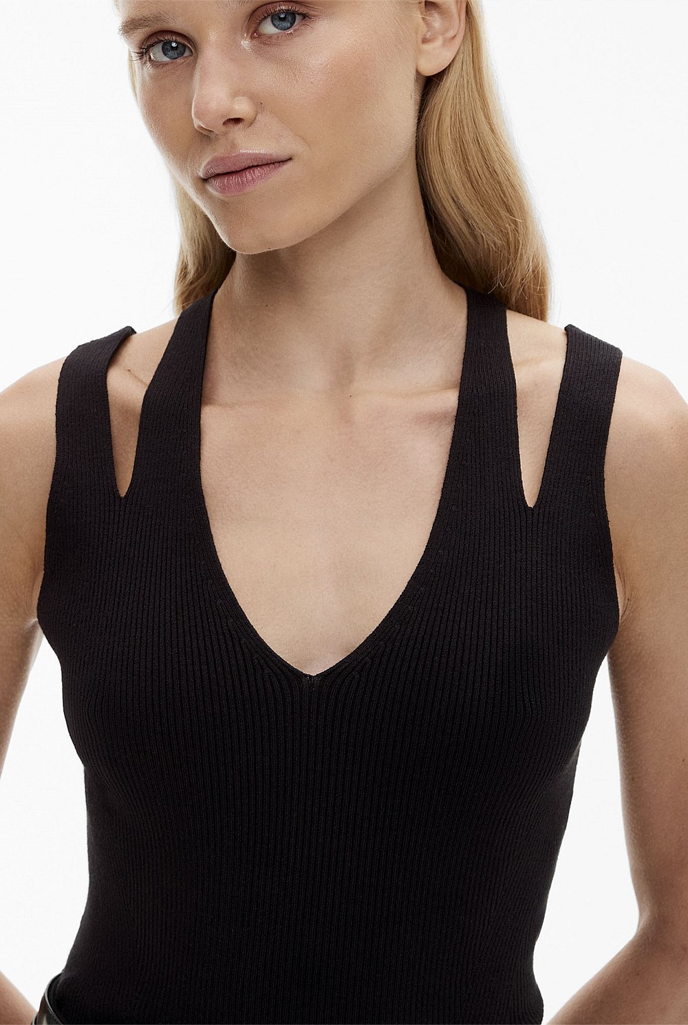 Cut Out Rib Tank