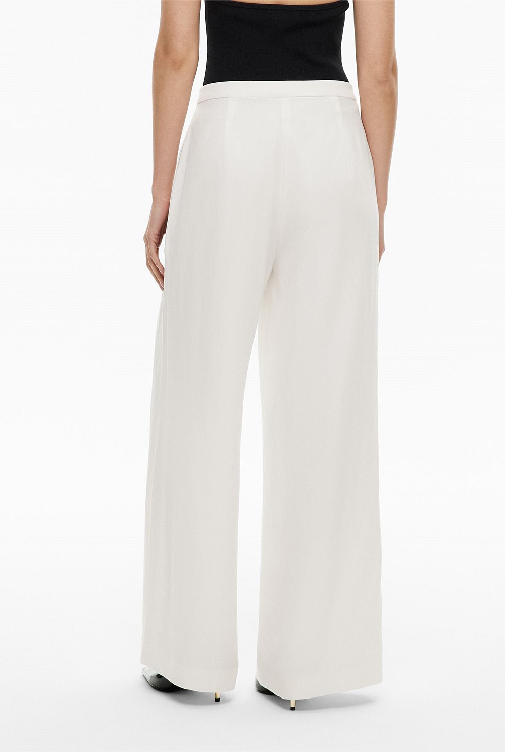 Clean Wide Leg Pant