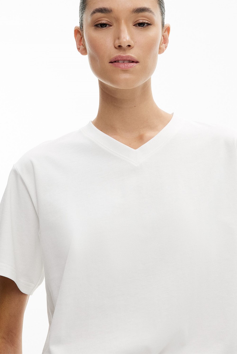 High V T-Shirt