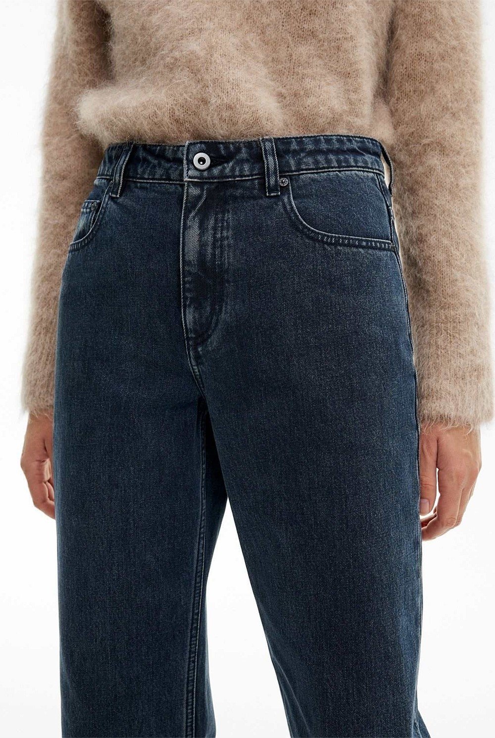 Relaxed Straight Jeans