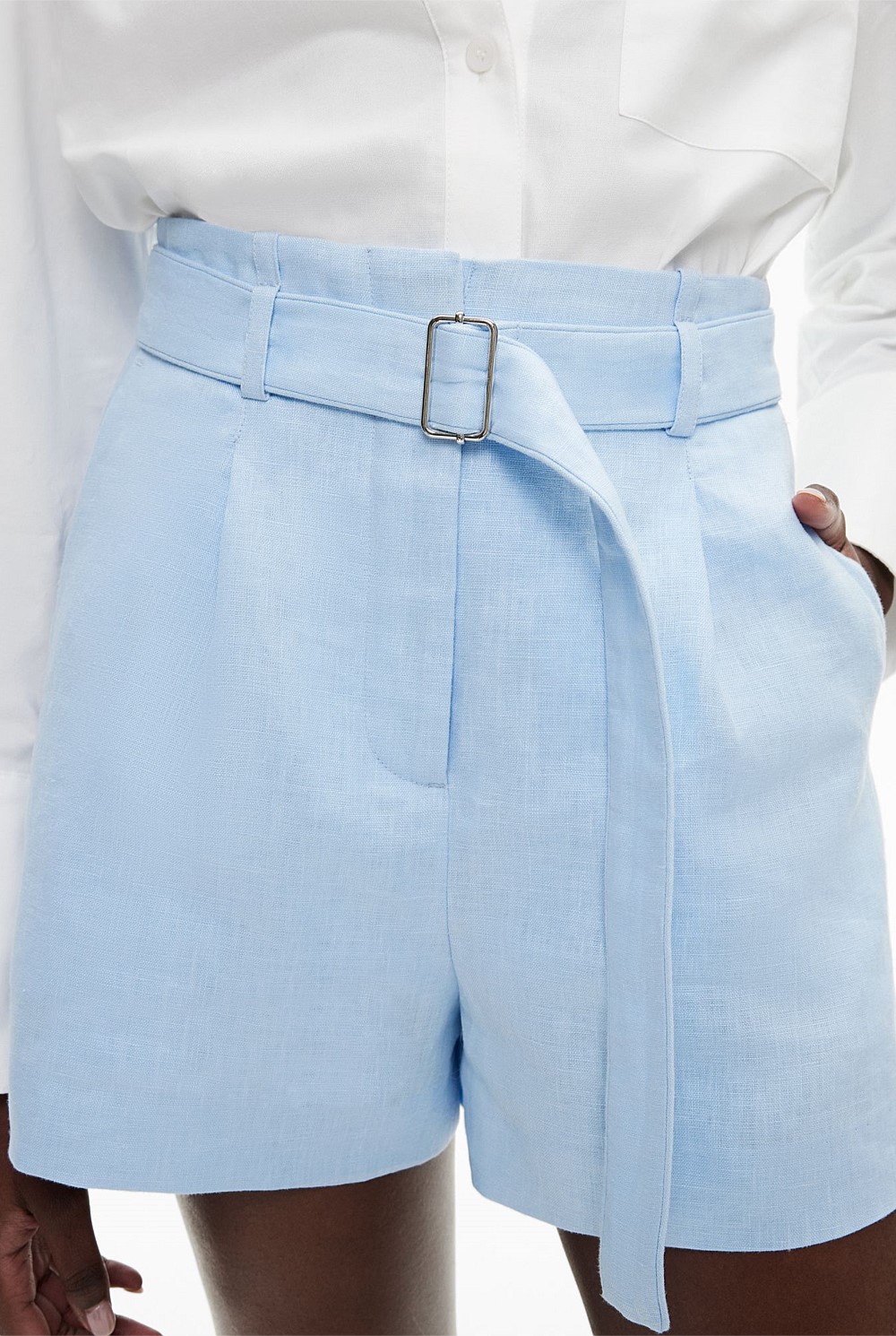 Belt Detail Linen Shorts
