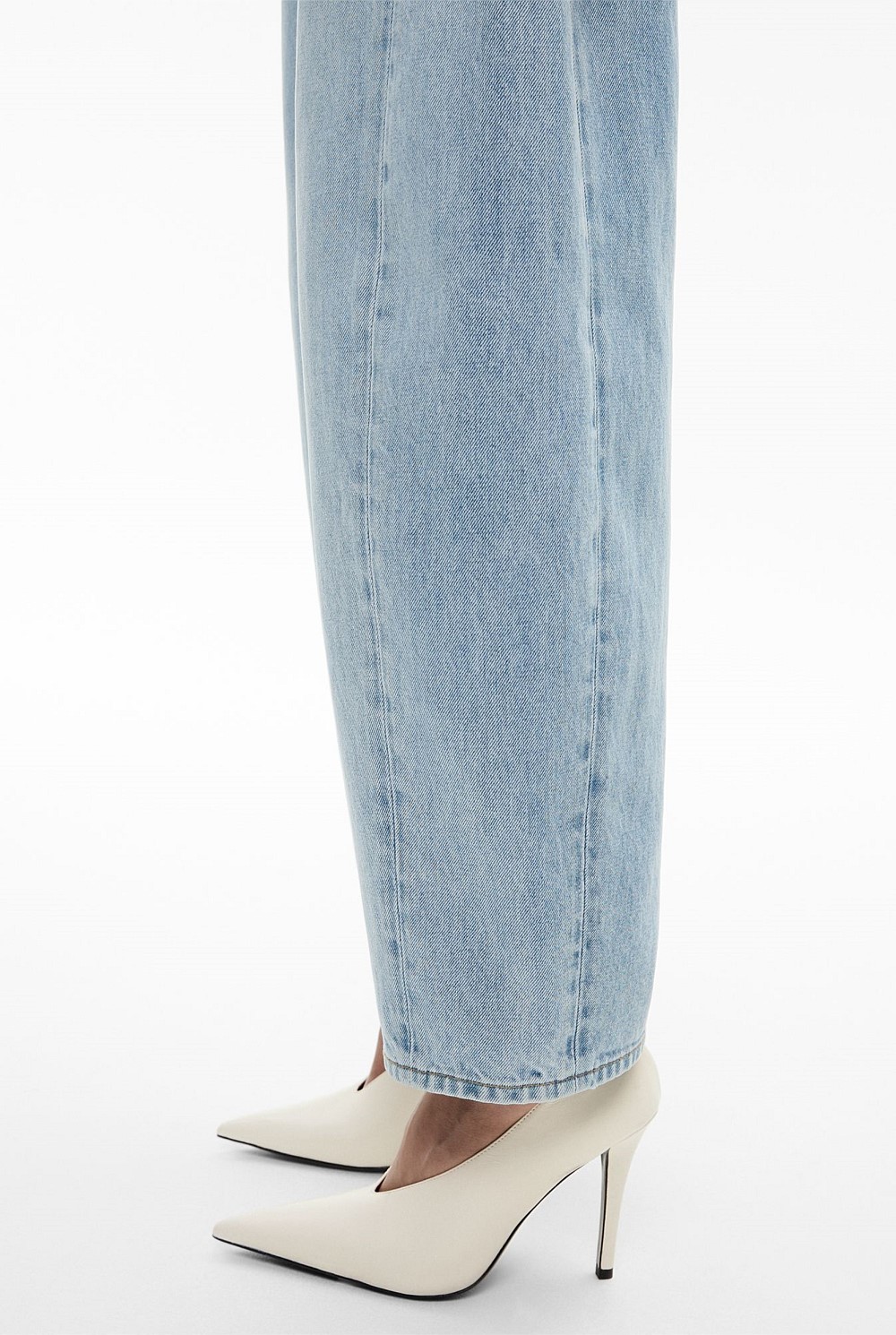 Barrel Leg Jeans