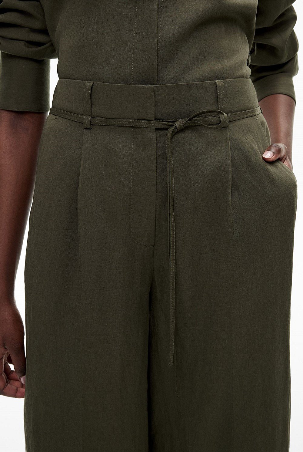 Fine Belt Detail Pants