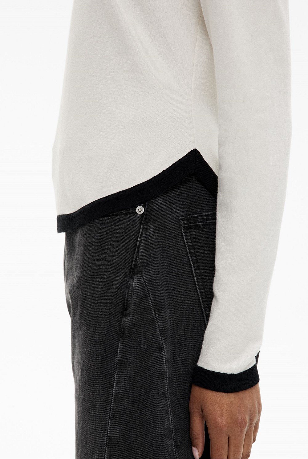 Contrast Trim Knit