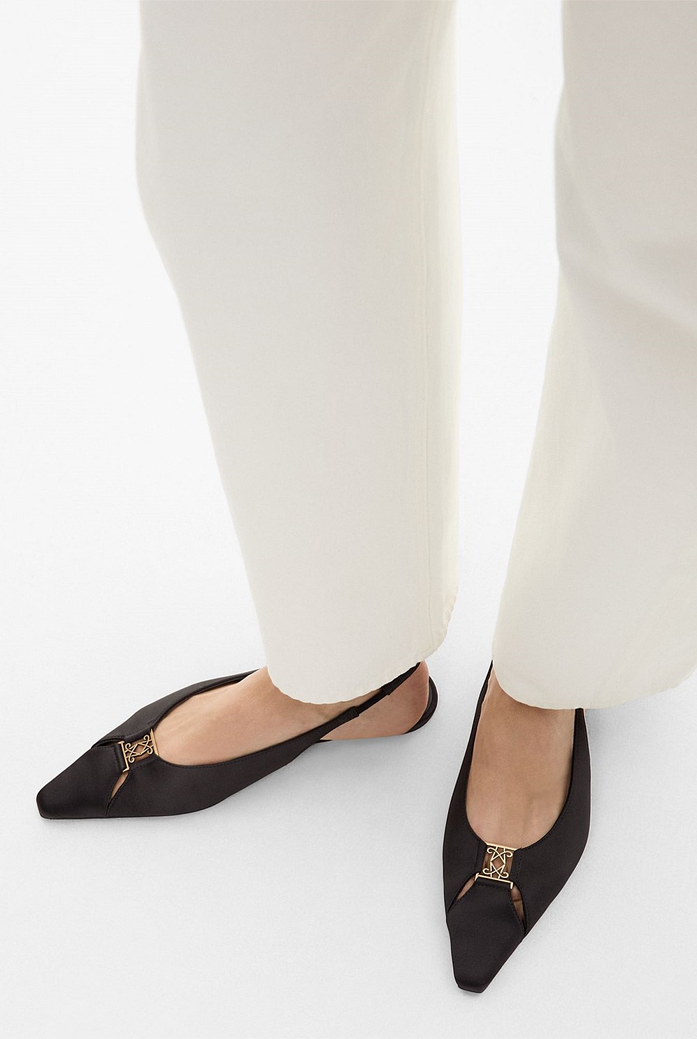 Nikki Flats