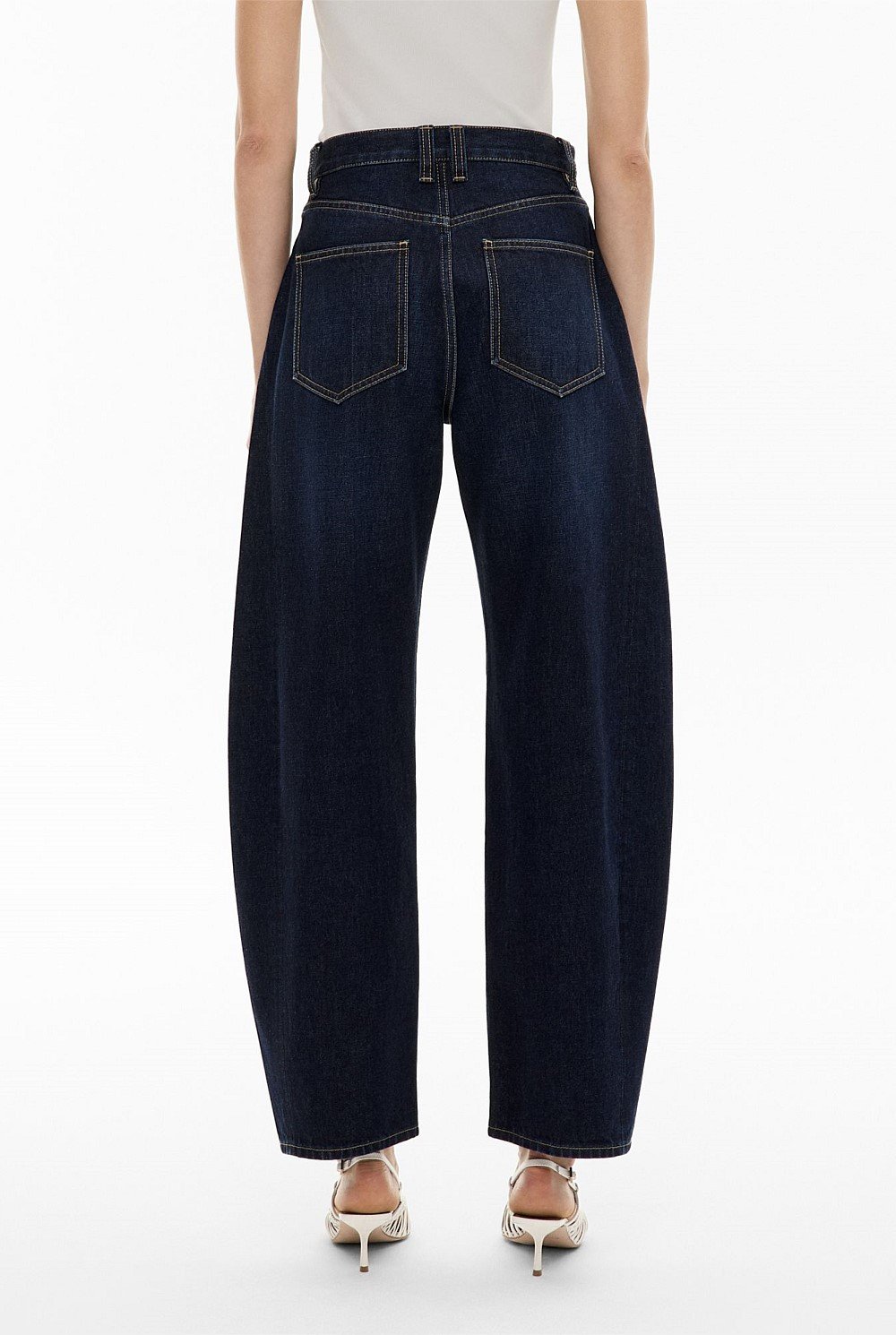 Barrel Leg Jeans