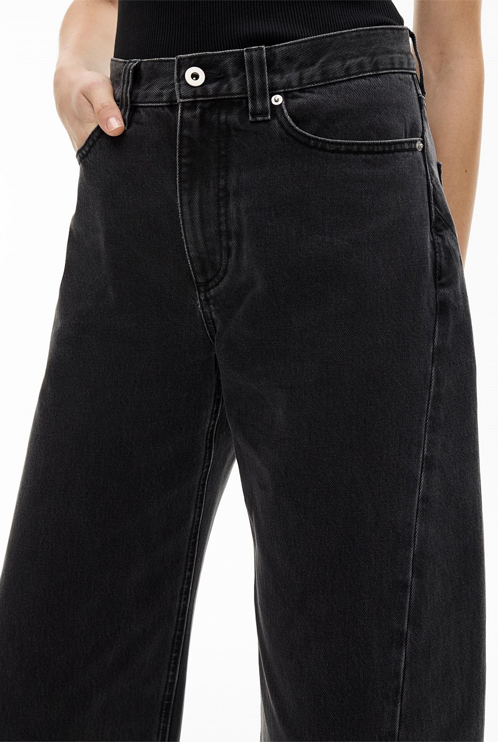 Barrel Leg Jeans