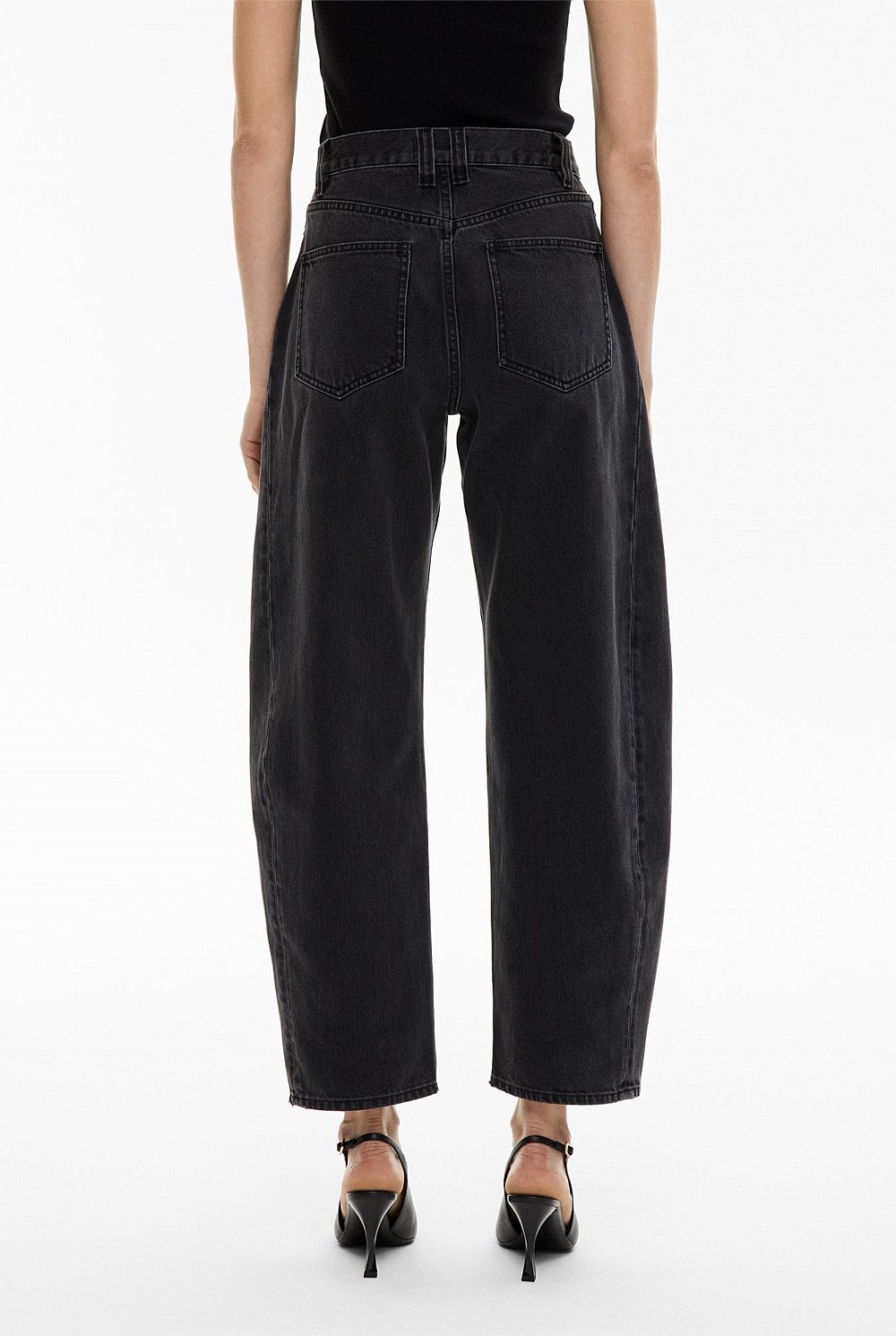 Barrel Leg Jeans