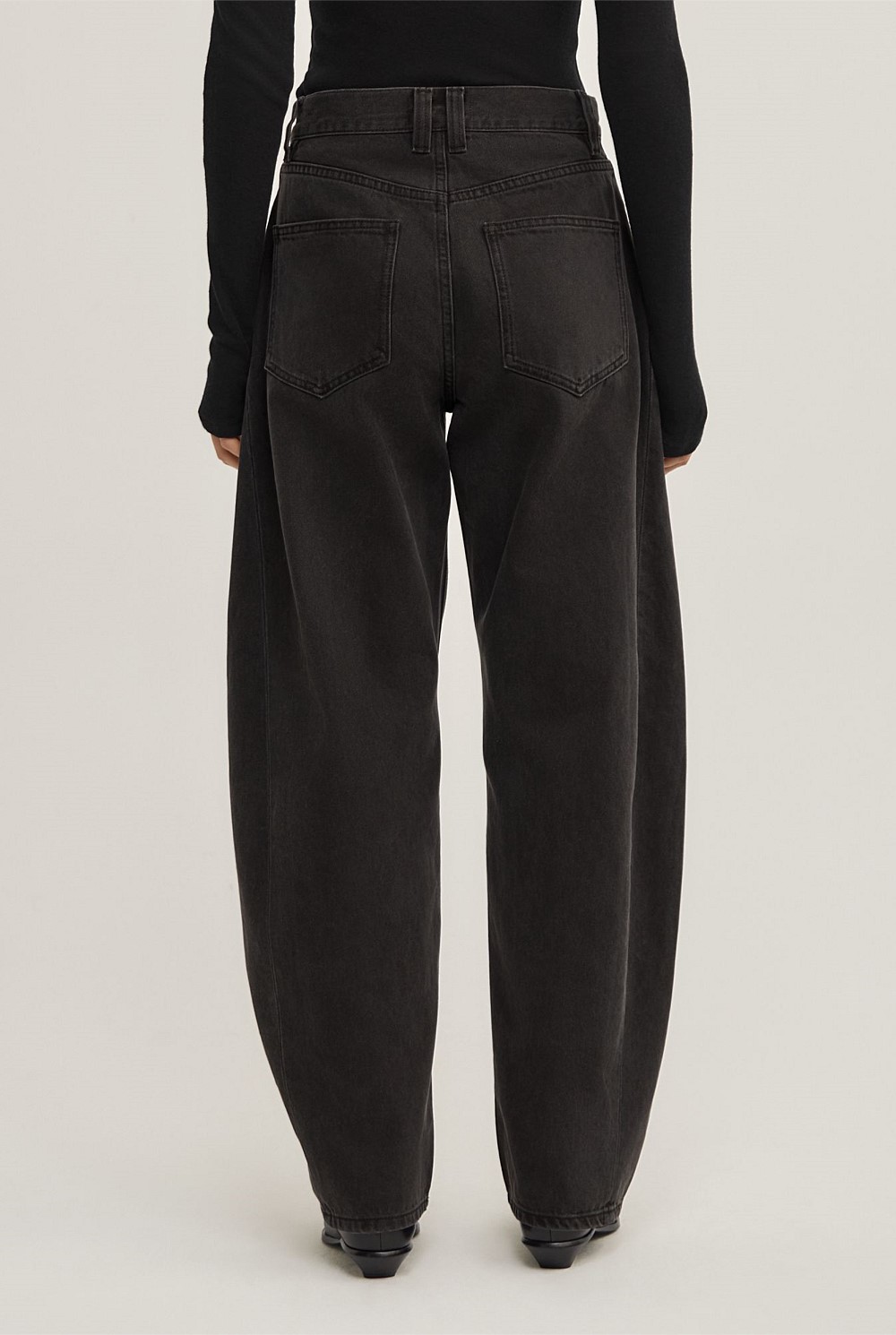Barrel Leg Jeans