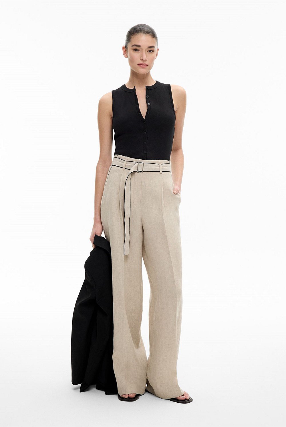 Belt Detail Linen Pants