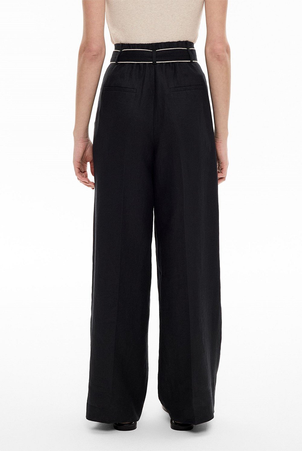 Belt Detail Linen Pants