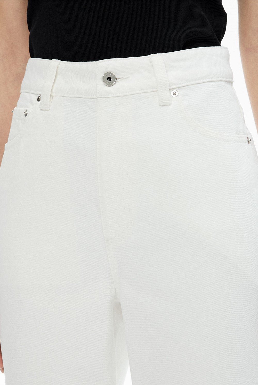 Button Detail Jean
