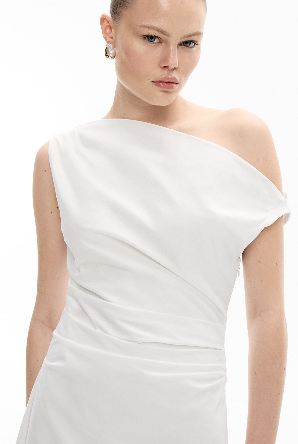 Asymmetric Shoulder Dress