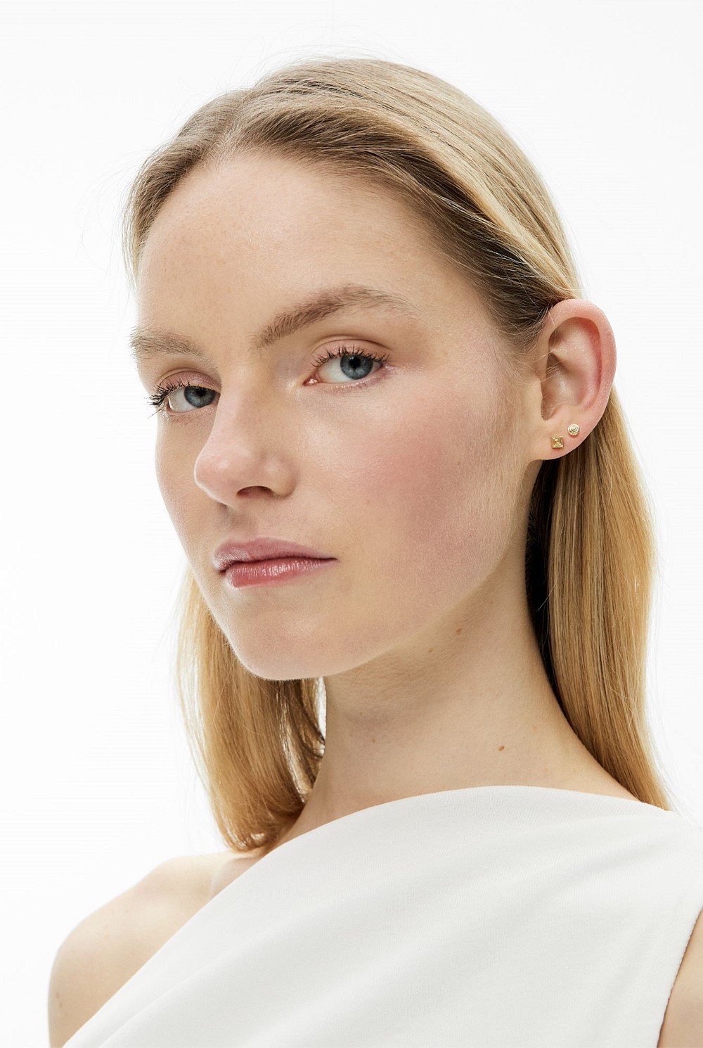 Inez Stud Earrings Set