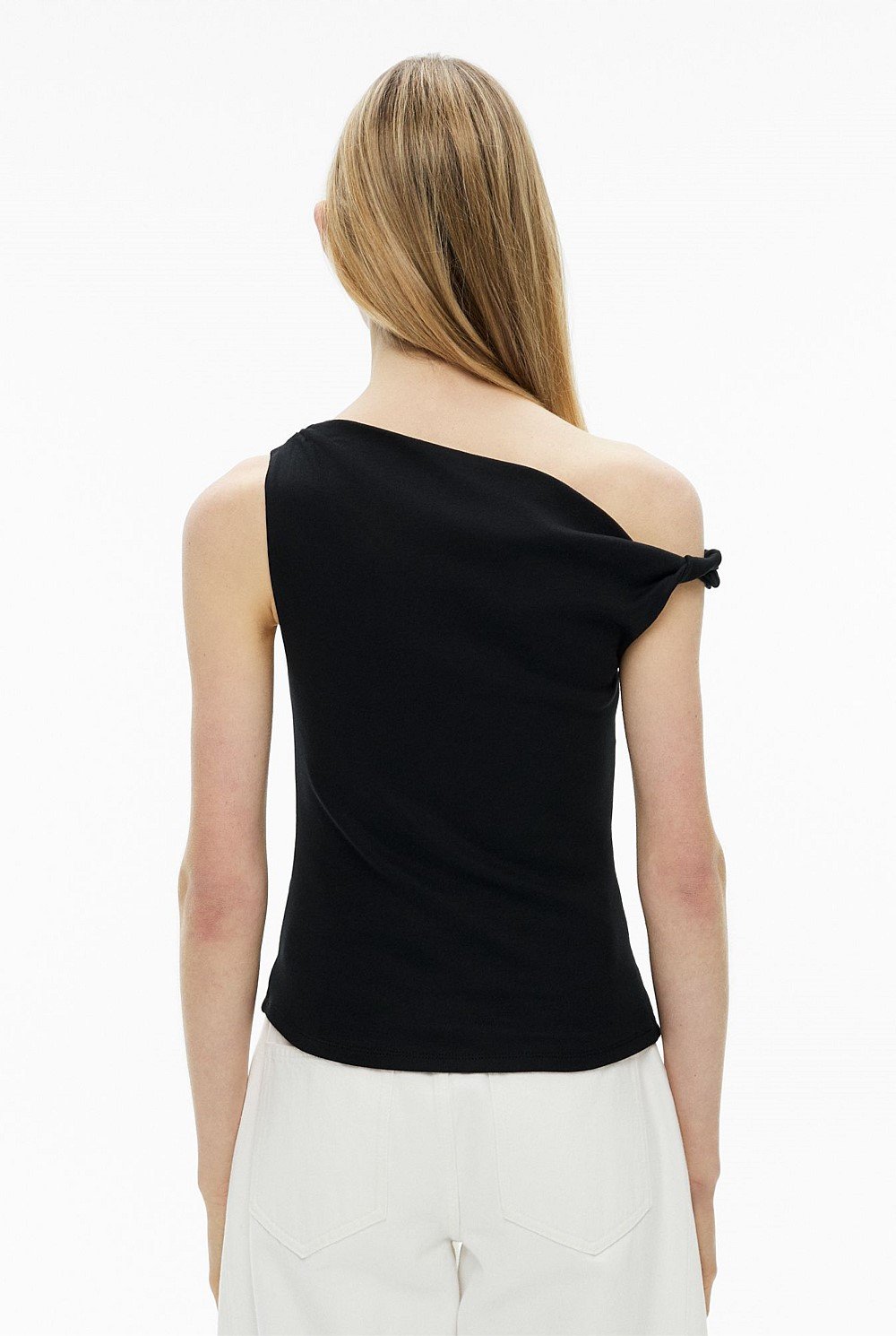 Twist Asymmetric Top