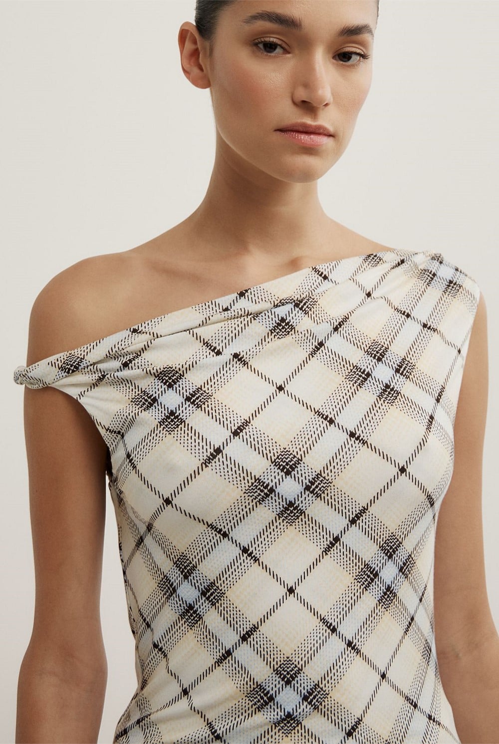 Twist Asymmetric Top