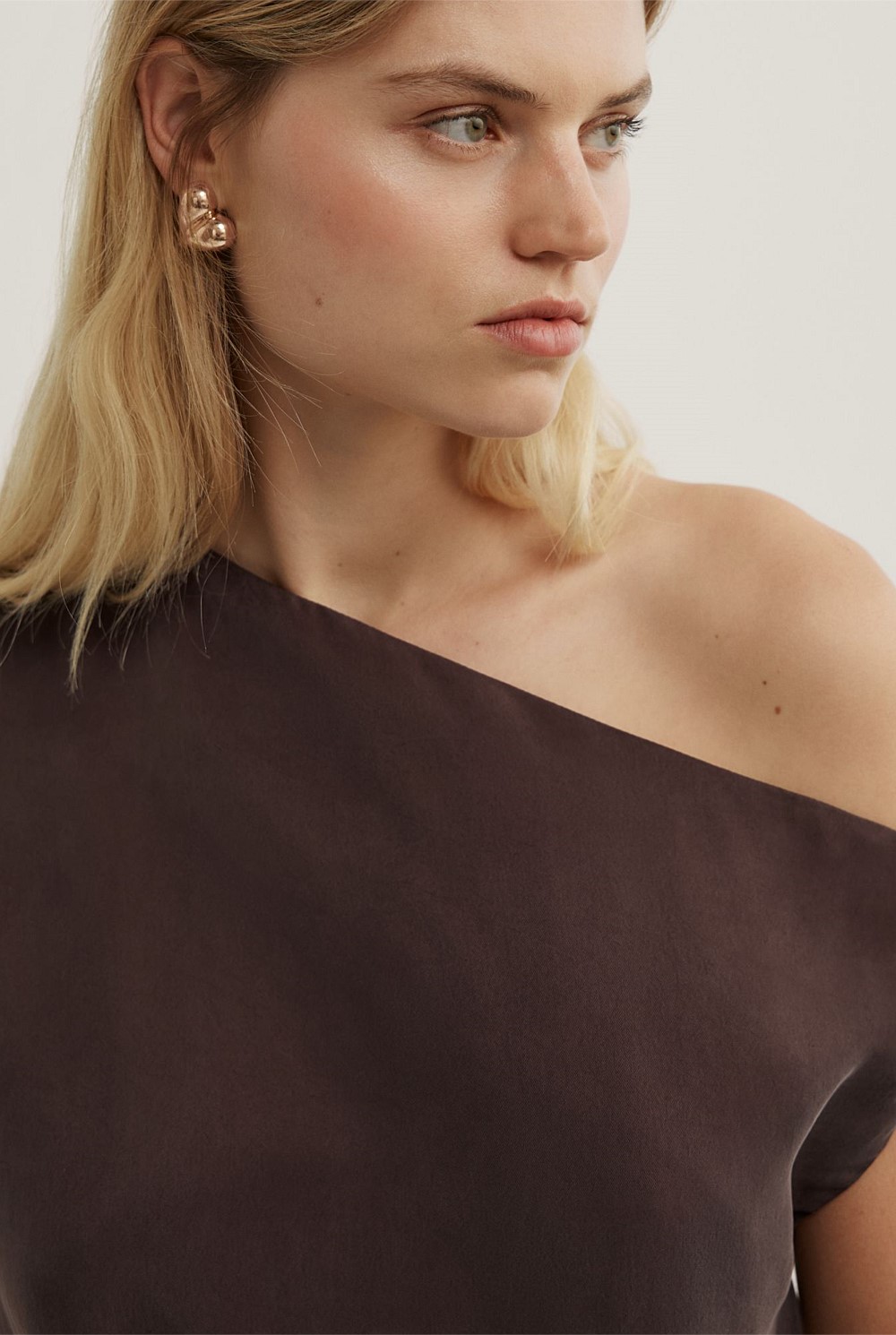 Tipped Shoulder Top