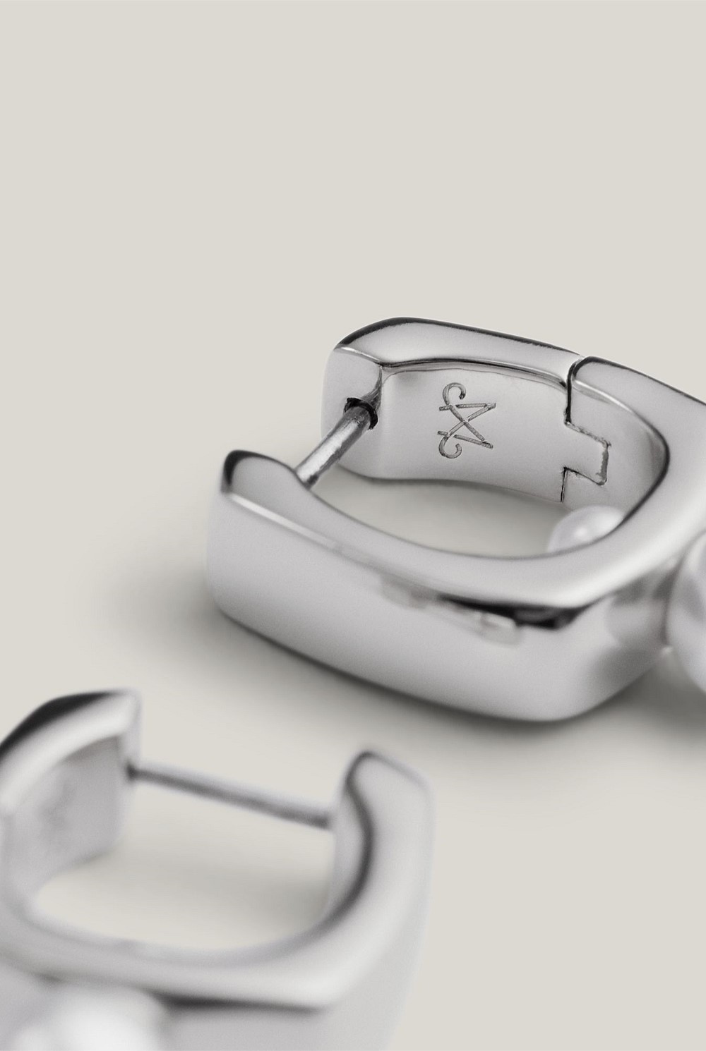Lou Hoop Earrings