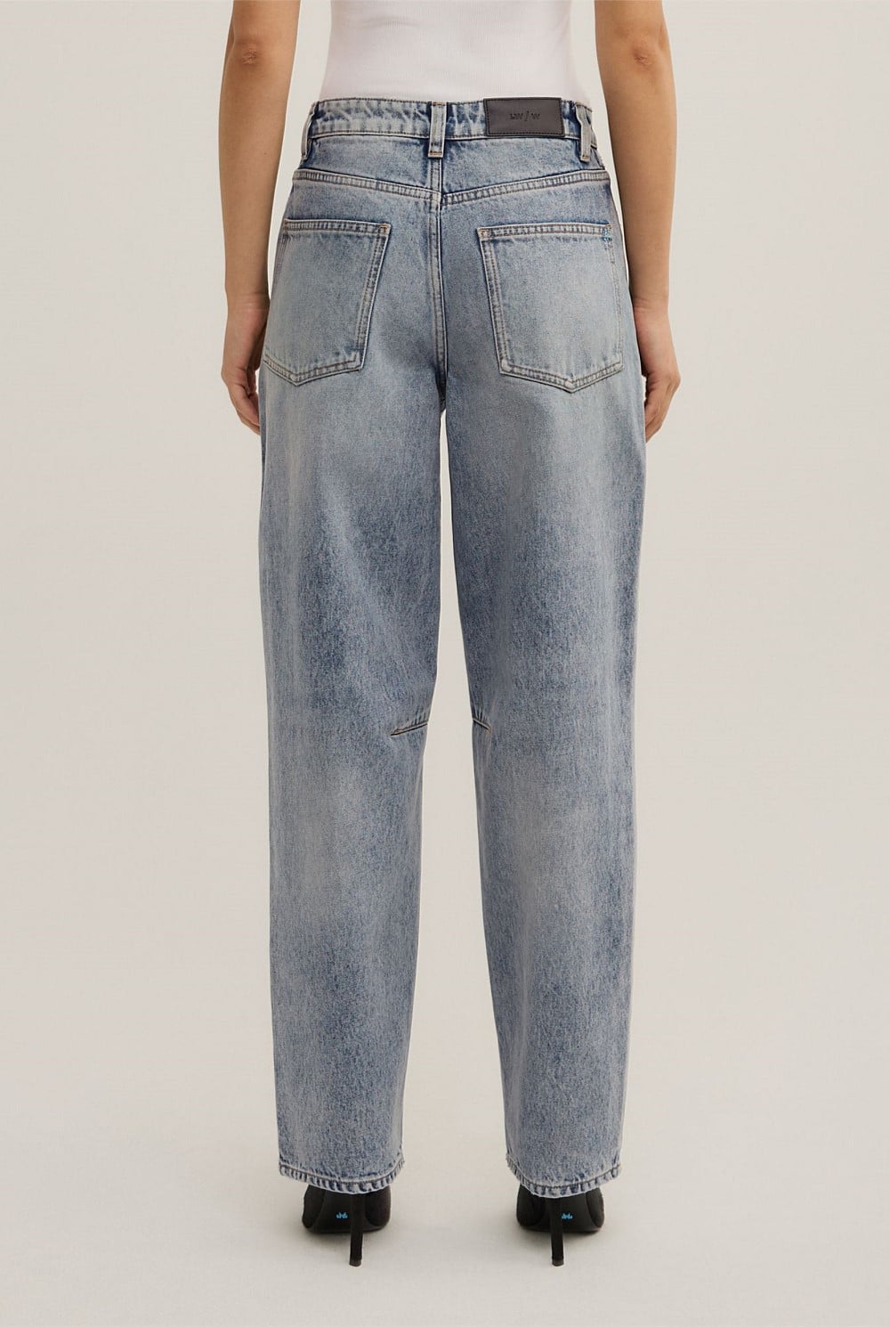 Pocket Detail Barrel Jeans