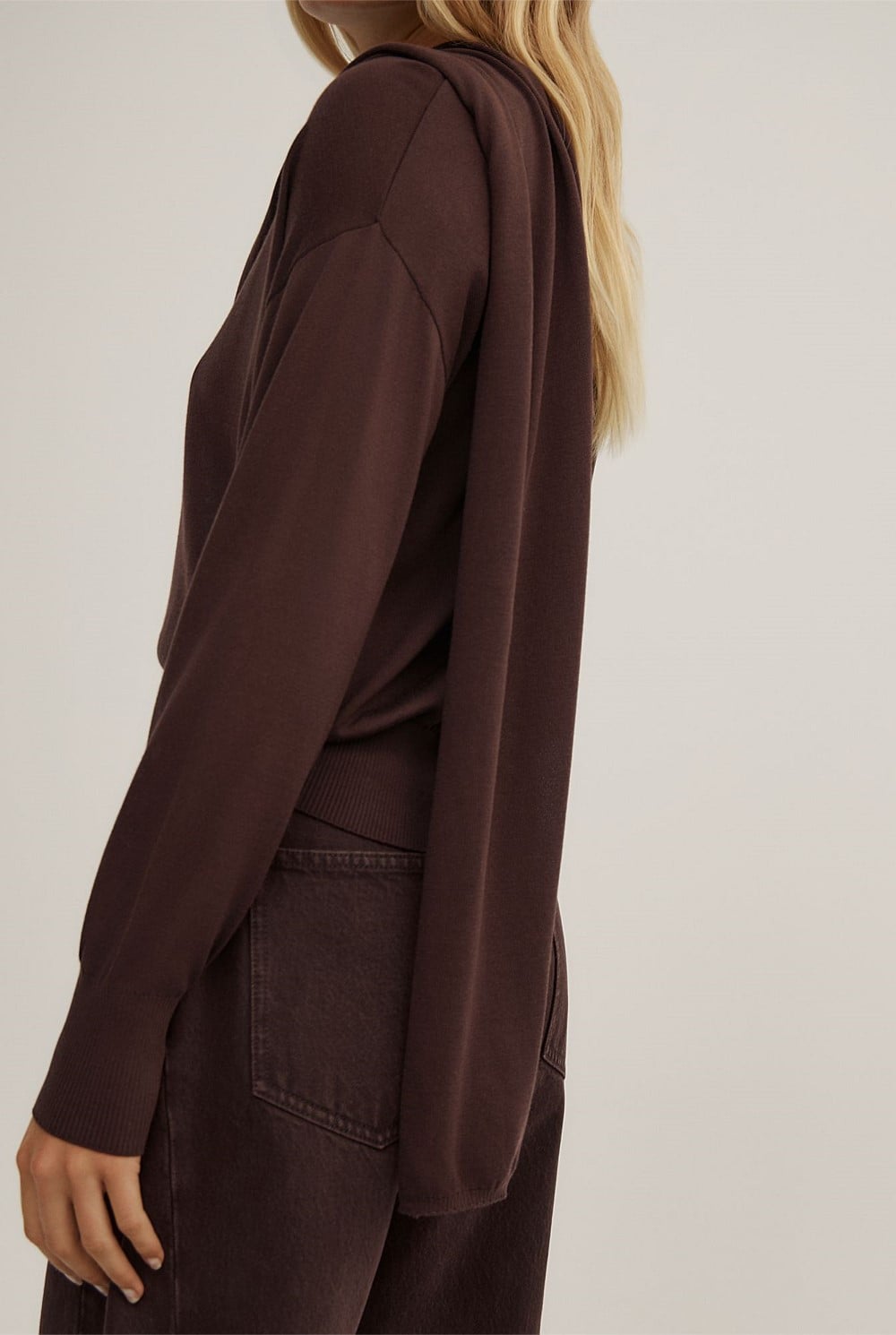 Crew Neck Scarf Knit