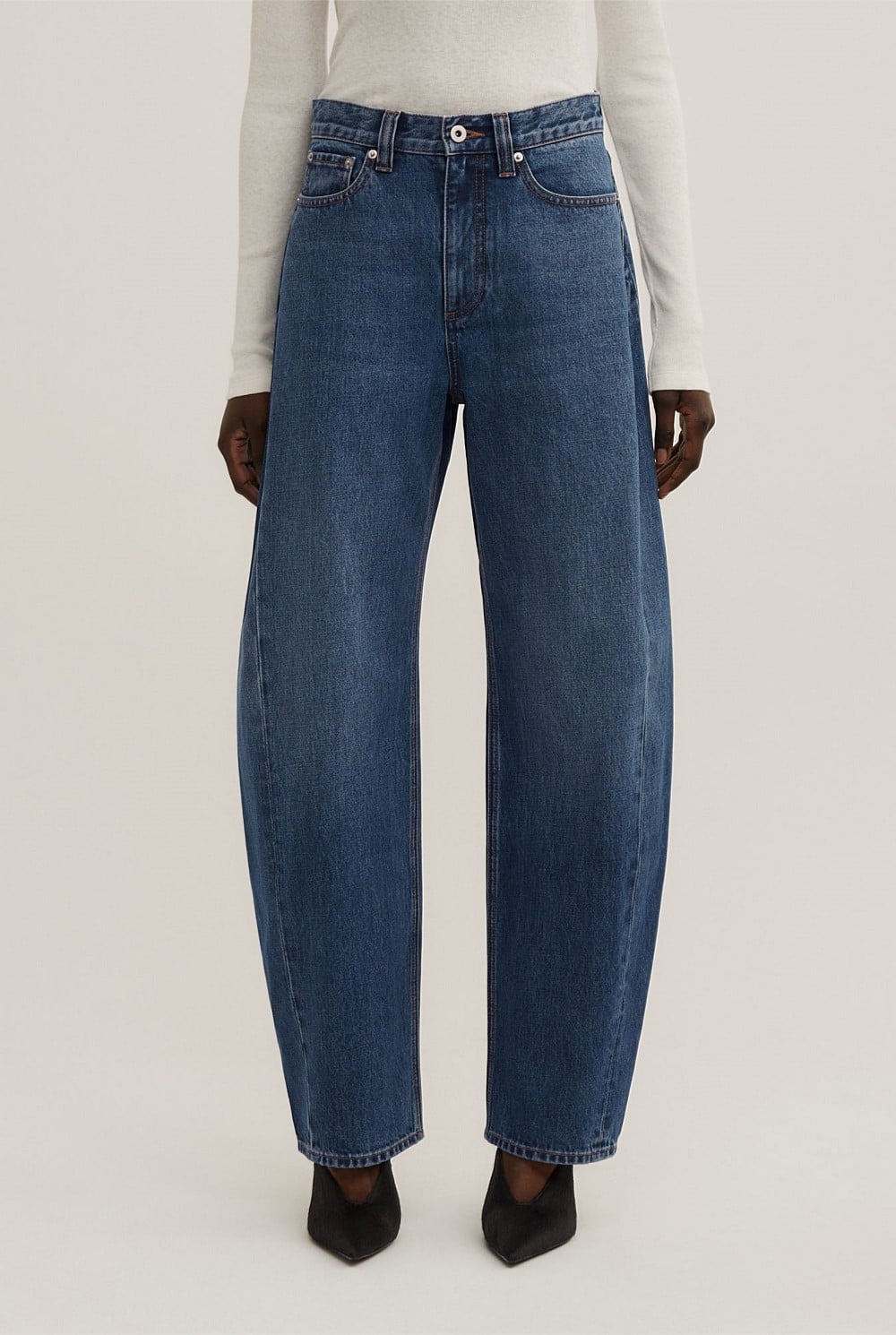 Barrel Leg Jeans