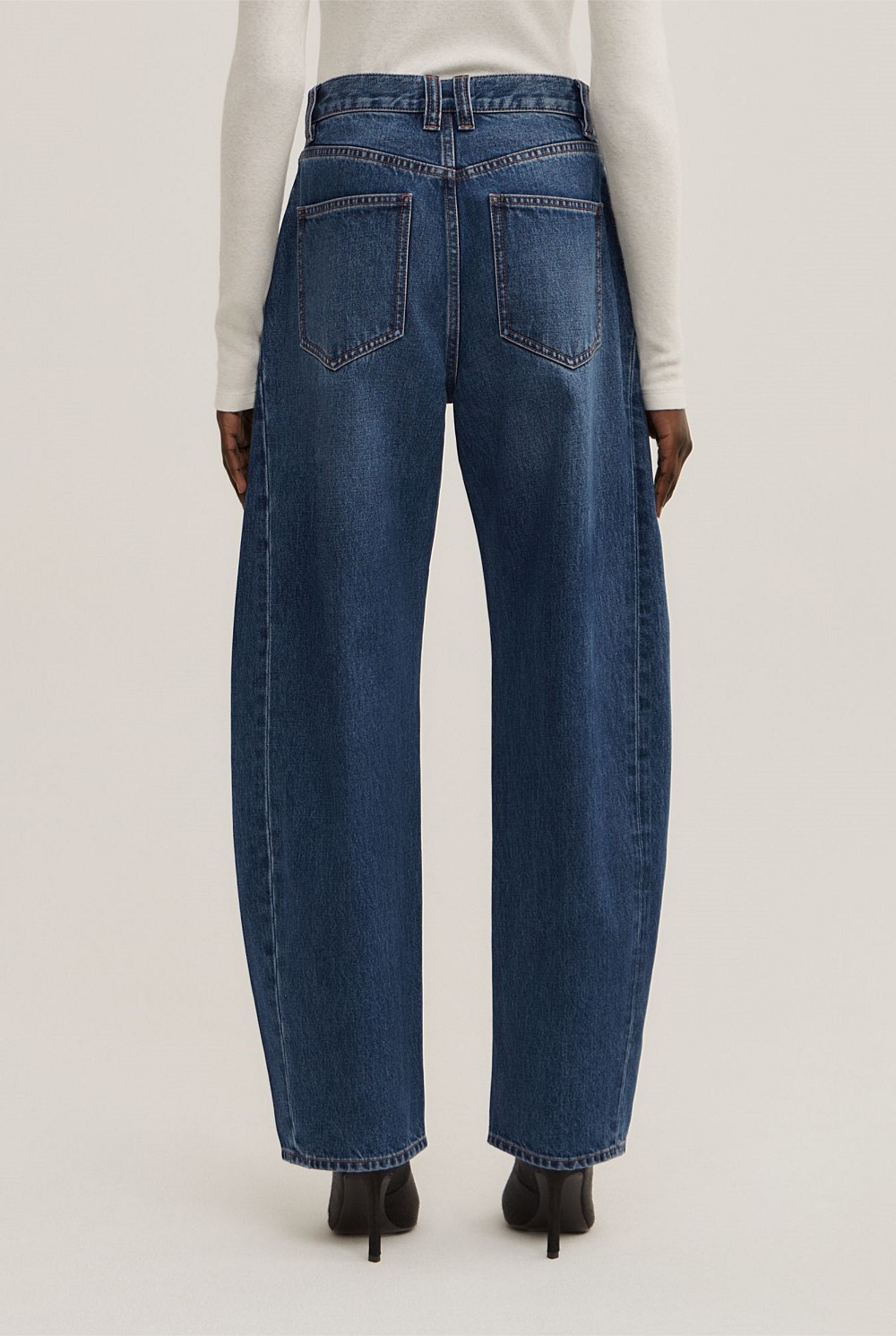 Barrel Leg Jeans
