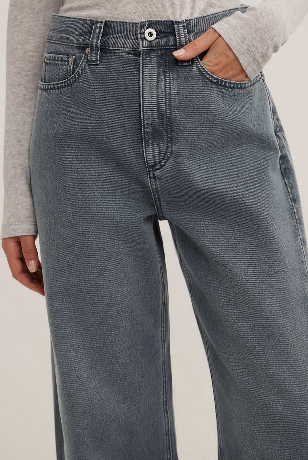 Barrel Leg Jeans